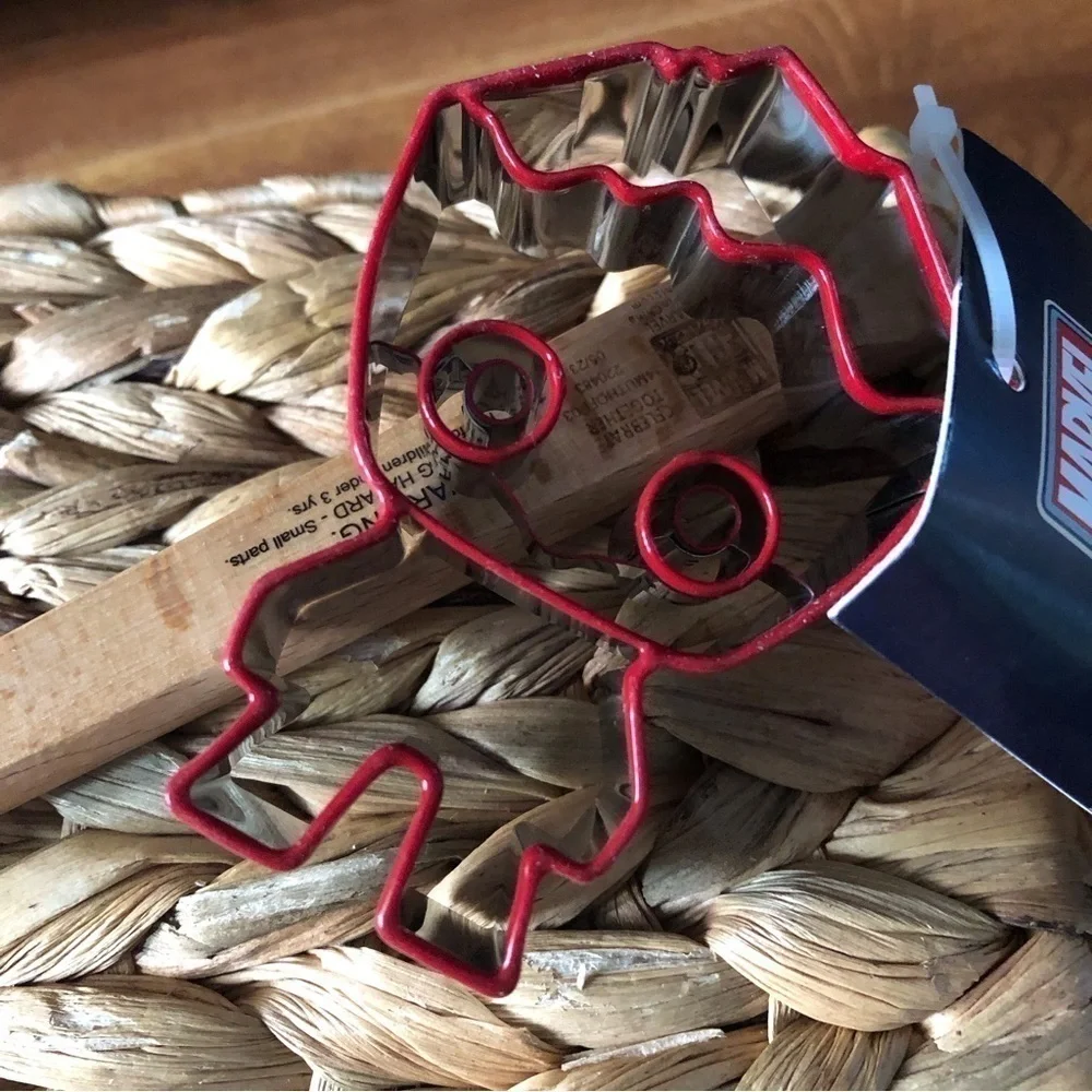 Marvel Spatula & cookie Cutter set of 2 groot